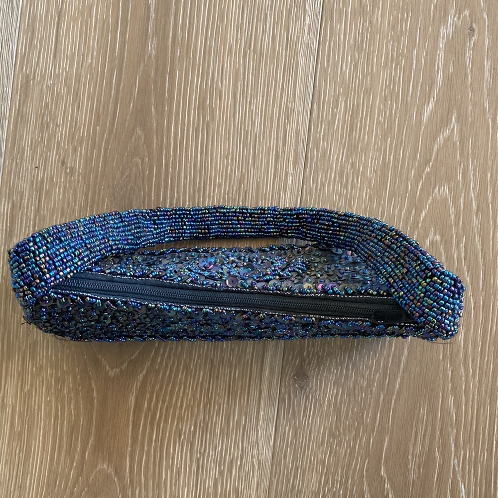 Unique sequin Clutch - Picture 5 of 5